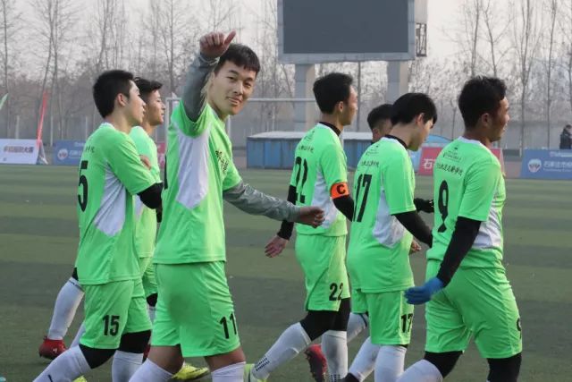 太阳险胜独行侠豪取7连胜 森林狼大胜开拓者