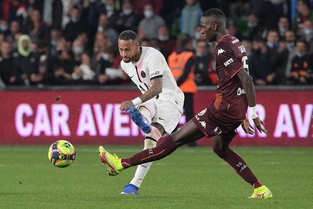 西班牙国家德比巴萨存隐忧 数据示皇马望复仇